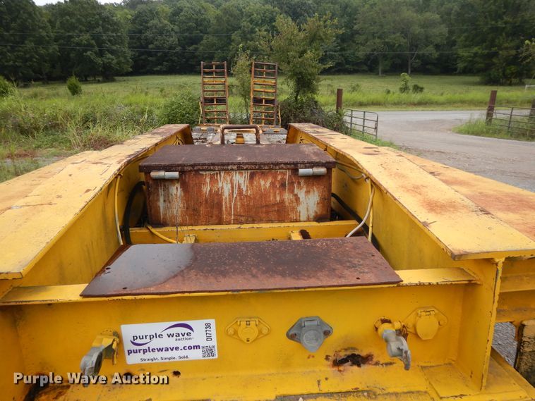 image for item DI7738 Equipment trailer