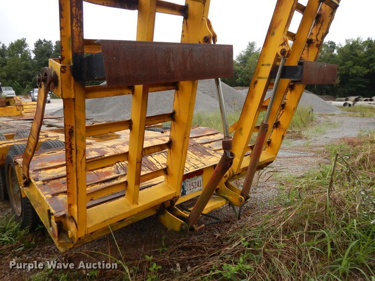 image for item DI7738 Equipment trailer