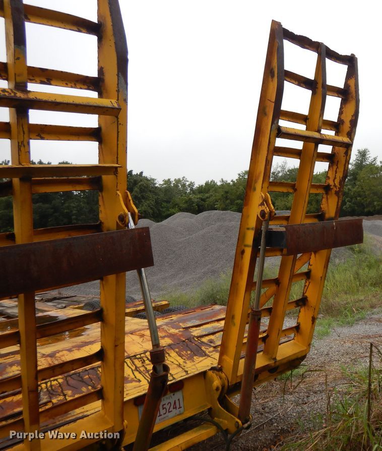 image for item DI7738 Equipment trailer