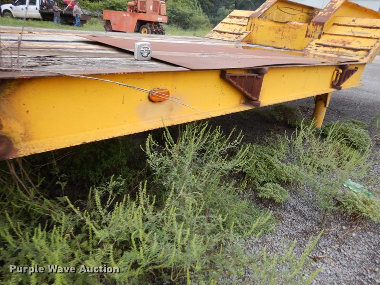 image for item DI7738 Equipment trailer