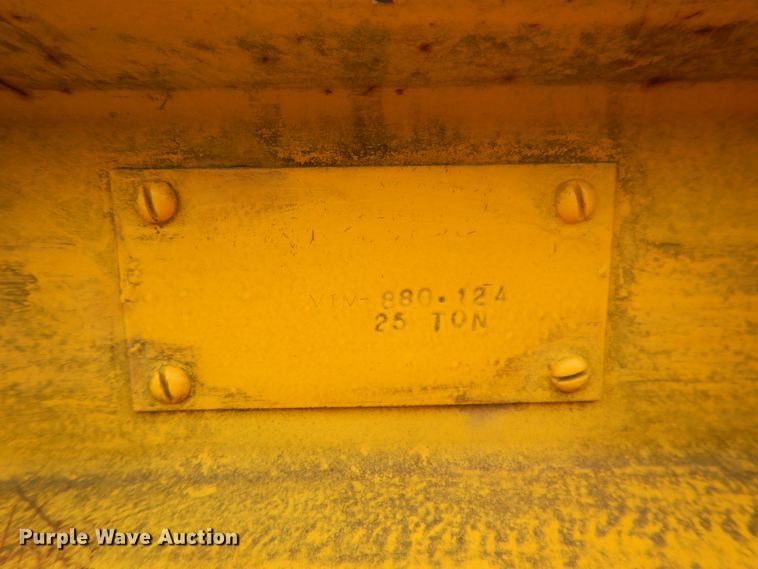 image for item DI7738 Equipment trailer