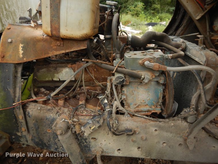 image for item DI7741 1984 Ford 800  oil distributor truck