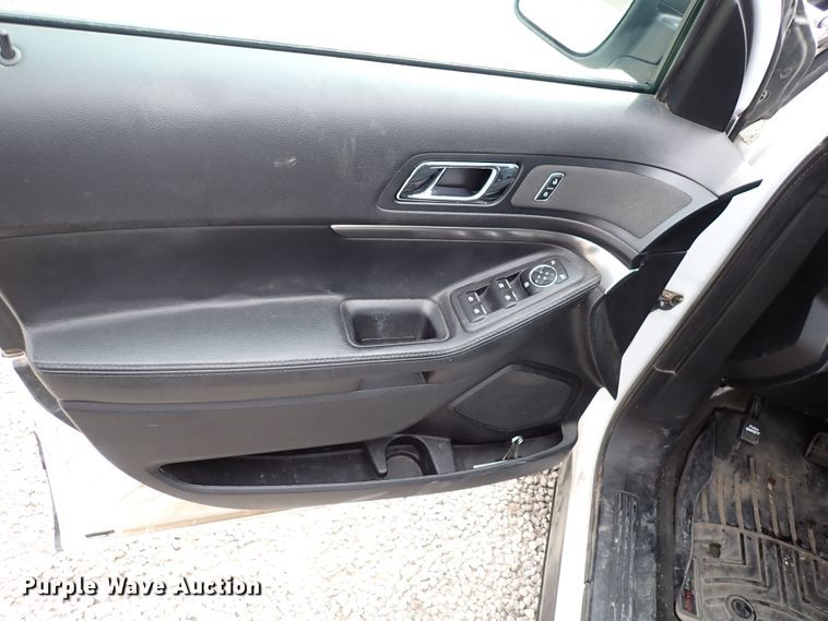 image for item DJ0084 2016 Ford Explorer Police  SUV