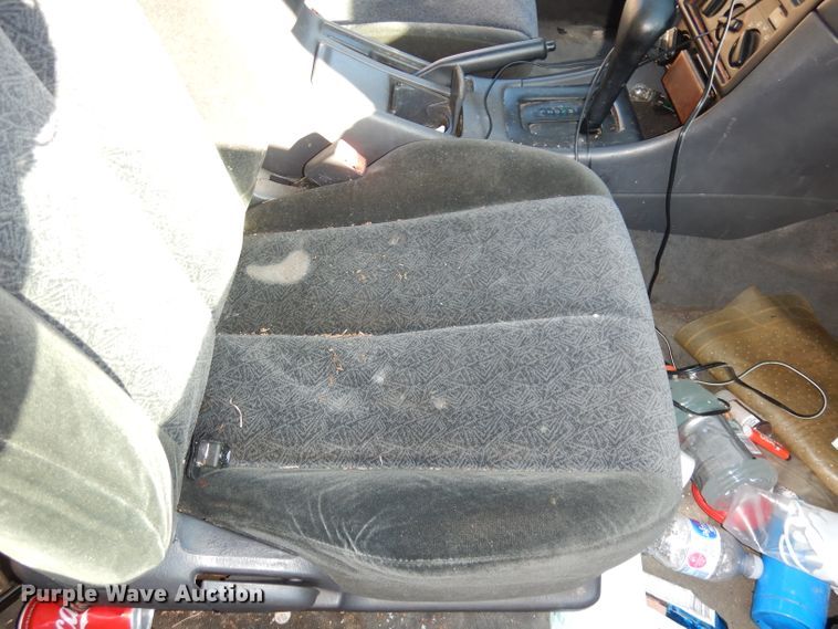 image for item DJ2812 2000 Toyota Camry Solara