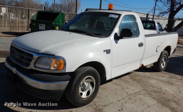 image for item DJ2834 2001 Ford F150  pickup truck