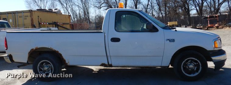 image for item DJ2834 2001 Ford F150  pickup truck