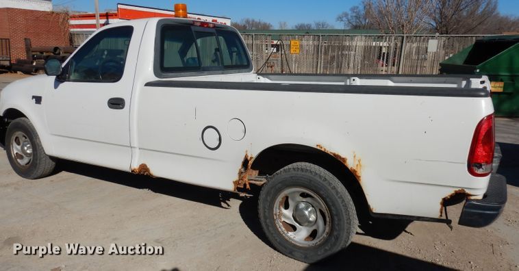 image for item DJ2834 2001 Ford F150  pickup truck
