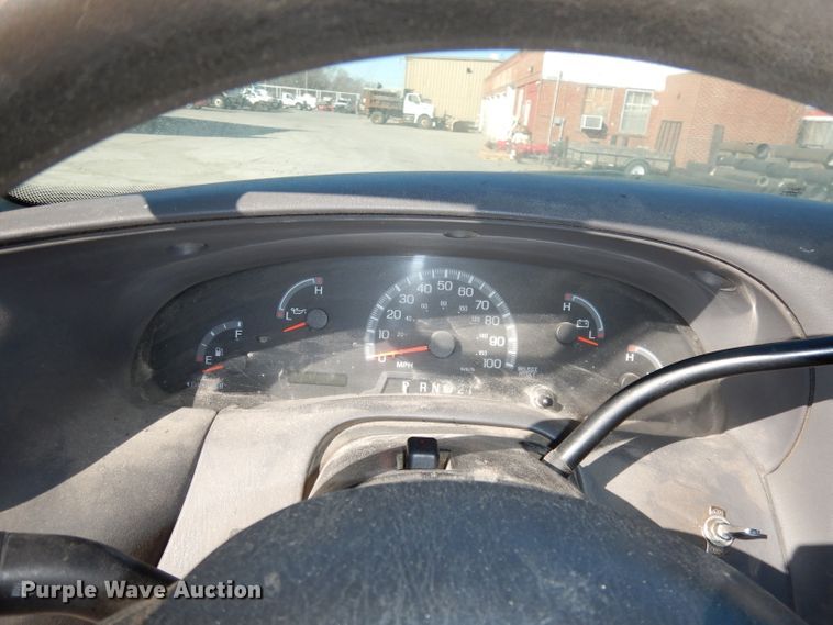 image for item DJ2834 2001 Ford F150  pickup truck