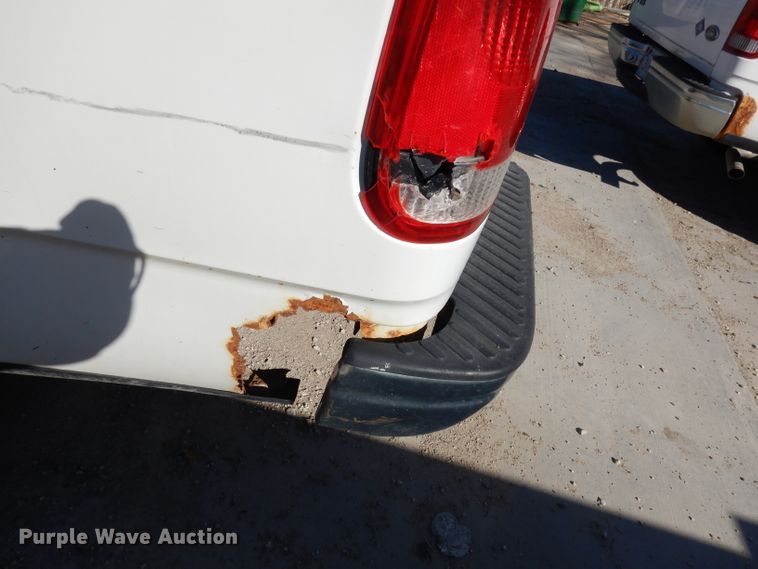 image for item DJ2834 2001 Ford F150  pickup truck