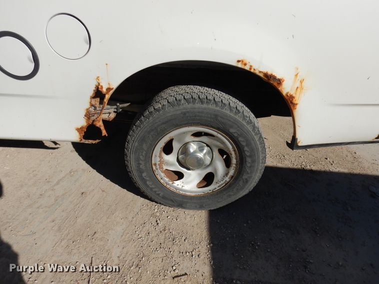 image for item DJ2834 2001 Ford F150  pickup truck