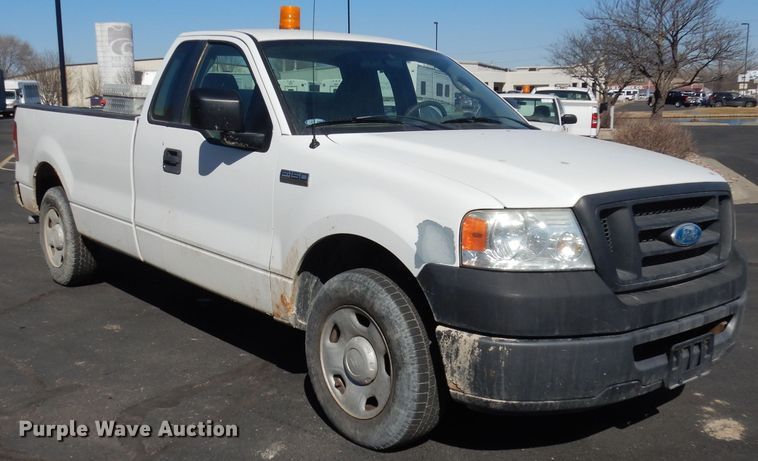image for item DJ2835 2008 Ford F150 XL  pickup truck