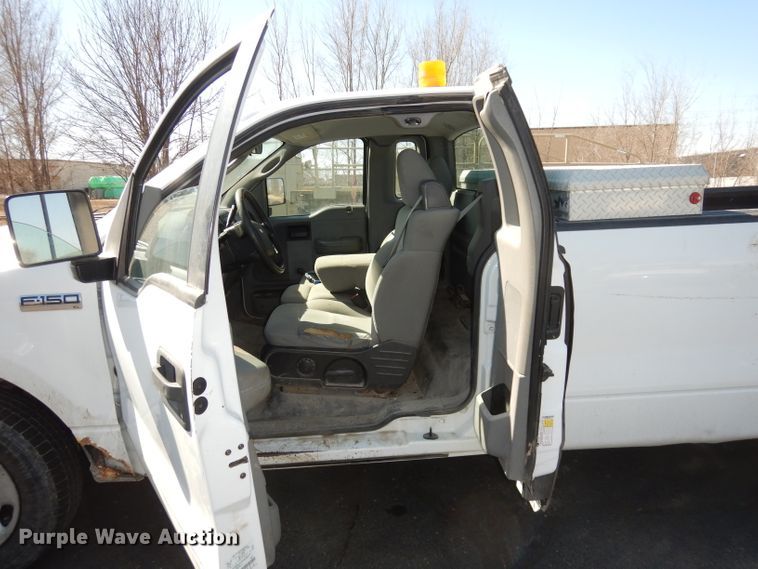 image for item DJ2835 2008 Ford F150 XL  pickup truck