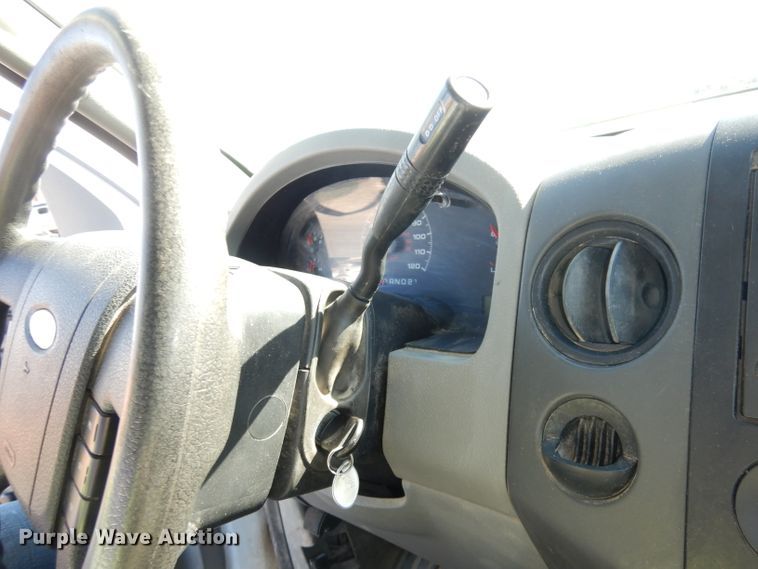 image for item DJ2835 2008 Ford F150 XL  pickup truck