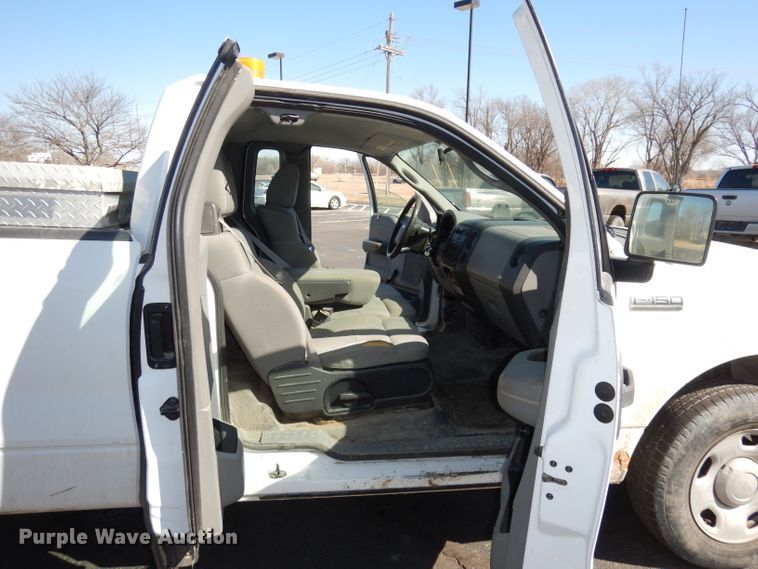 image for item DJ2835 2008 Ford F150 XL  pickup truck