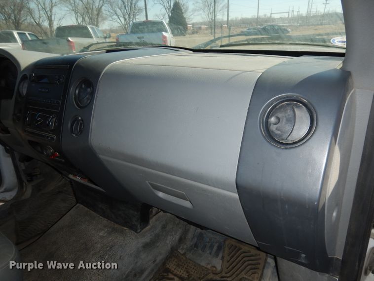 image for item DJ2835 2008 Ford F150 XL  pickup truck