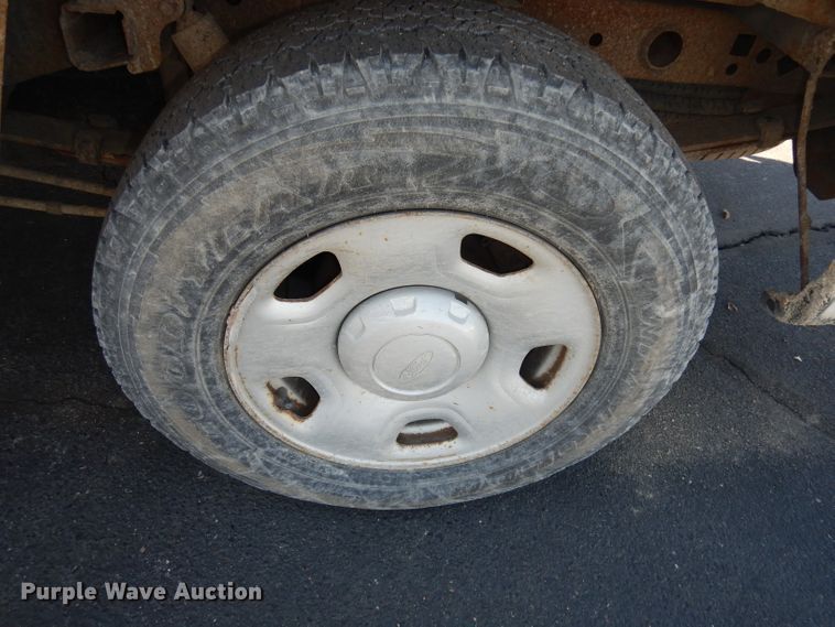 image for item DJ2835 2008 Ford F150 XL  pickup truck