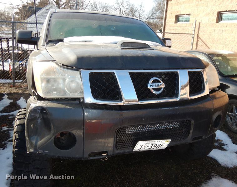 image for item DJ2846 2004 Nissan Titan  King Cab pickup truck