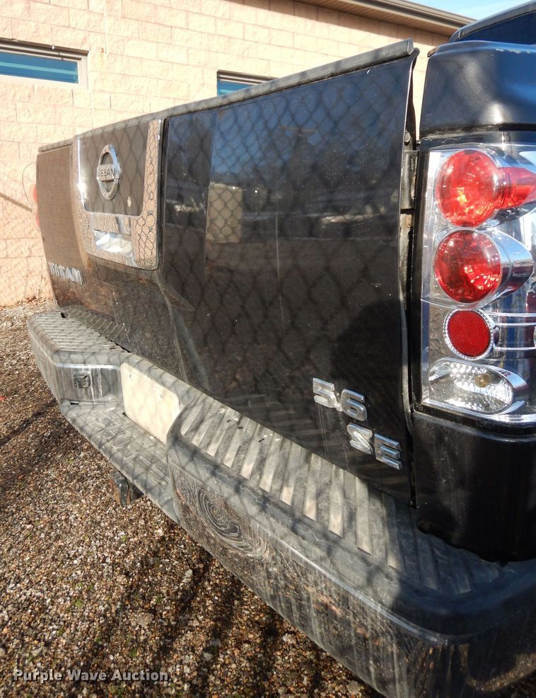 image for item DJ2846 2004 Nissan Titan  King Cab pickup truck