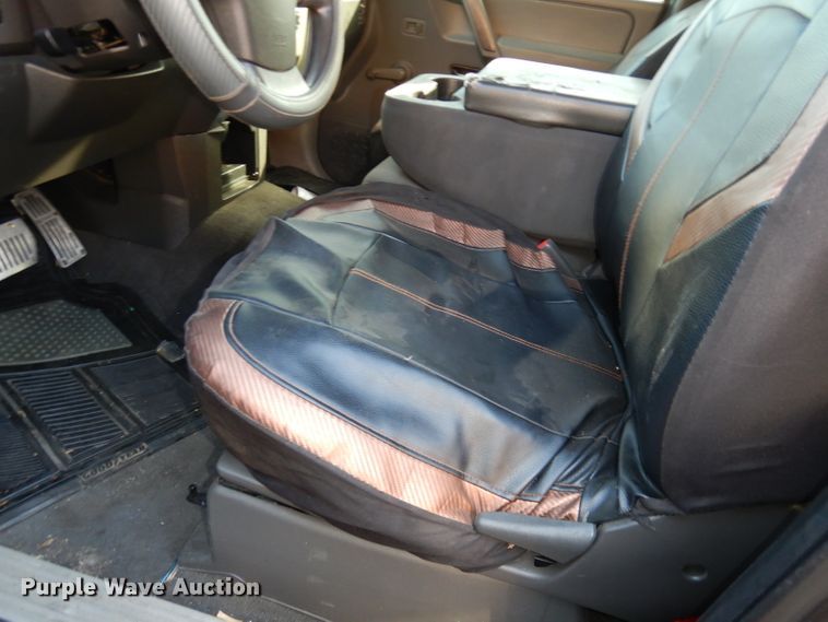 image for item DJ2846 2004 Nissan Titan  King Cab pickup truck