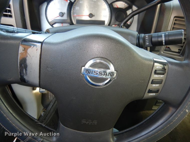 image for item DJ2846 2004 Nissan Titan  King Cab pickup truck