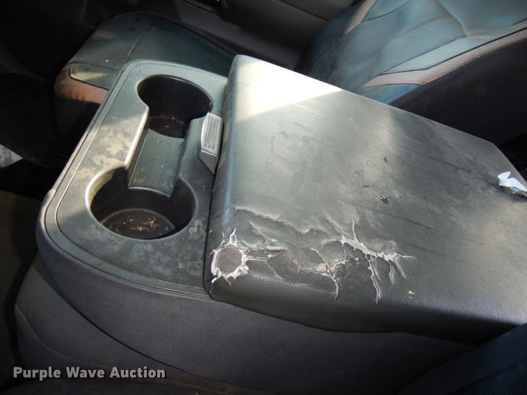 image for item DJ2846 2004 Nissan Titan  King Cab pickup truck