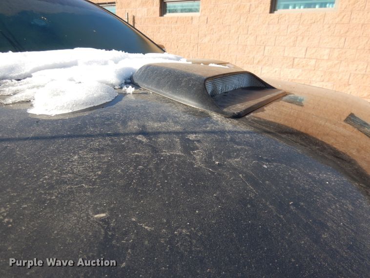 image for item DJ2846 2004 Nissan Titan  King Cab pickup truck