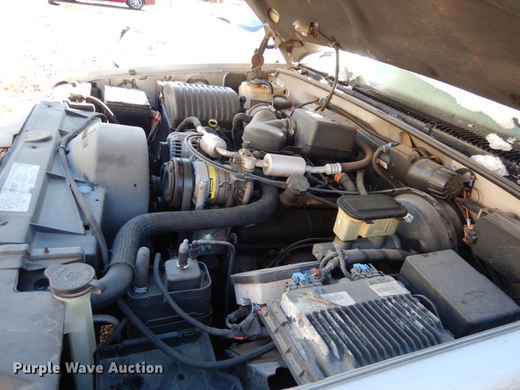 image for item DJ2848 1999 GMC Yukon SLE  SUV