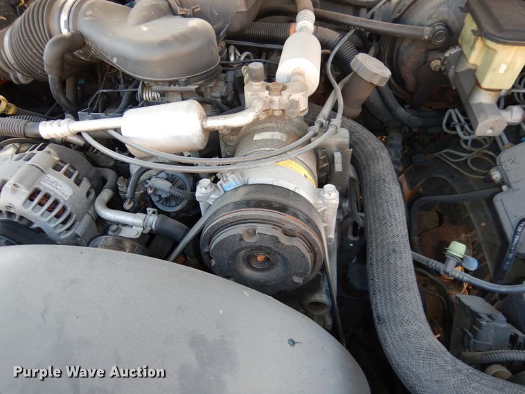 image for item DJ2848 1999 GMC Yukon SLE  SUV