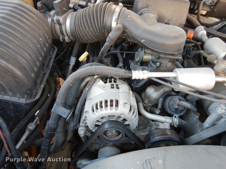 image for item DJ2848 1999 GMC Yukon SLE  SUV