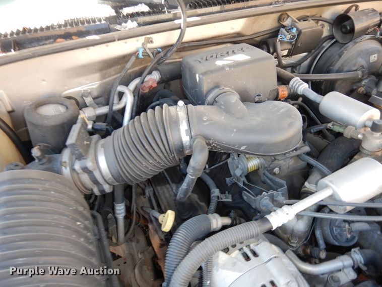 image for item DJ2848 1999 GMC Yukon SLE  SUV