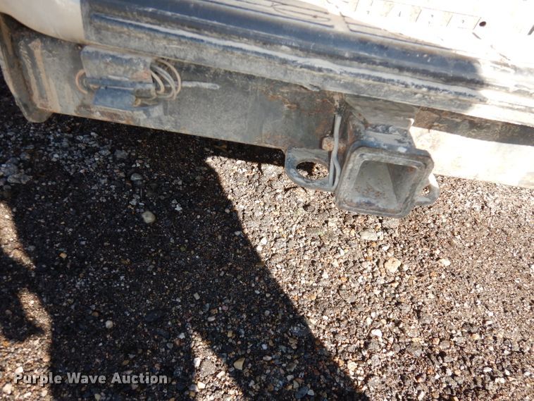 image for item DJ2848 1999 GMC Yukon SLE  SUV