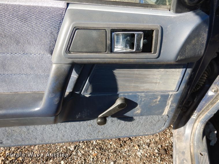 image for item DJ2849 1992 Dodge Spirit