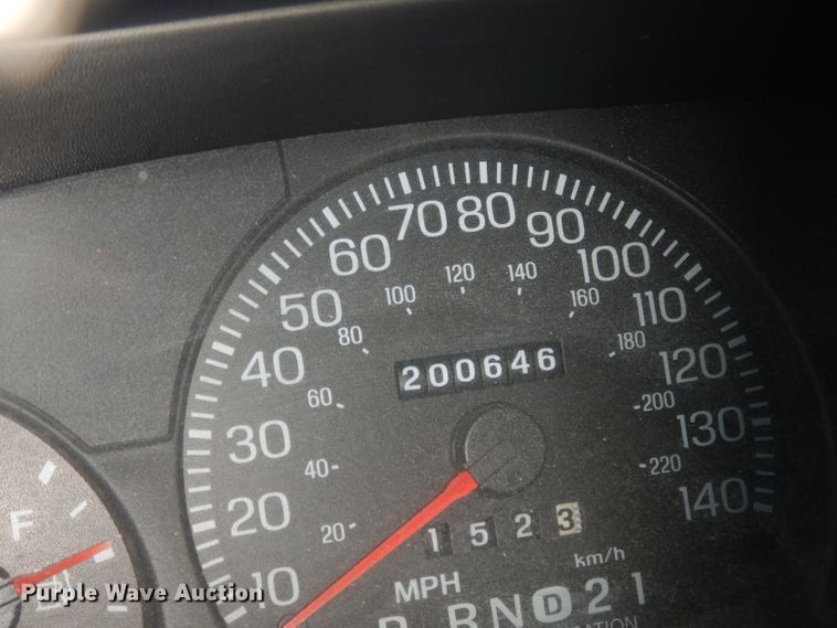 image for item DJ2850 2003 Ford Crown Victoria