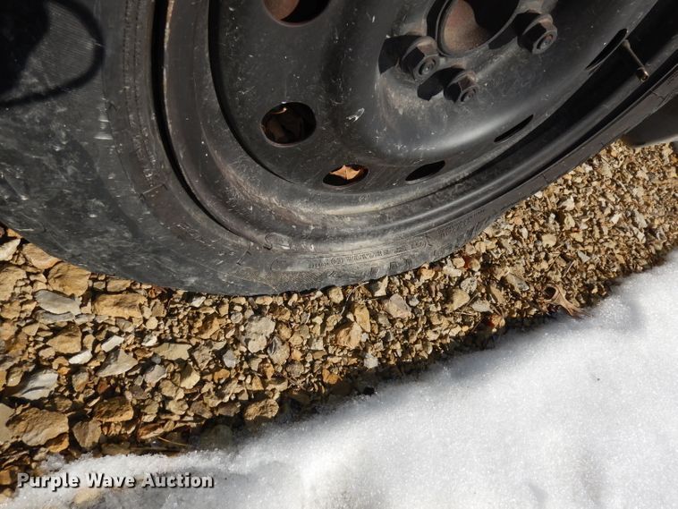 image for item DJ2850 2003 Ford Crown Victoria