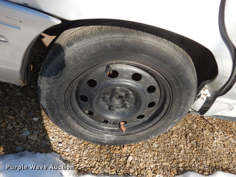 image for item DJ2850 2003 Ford Crown Victoria