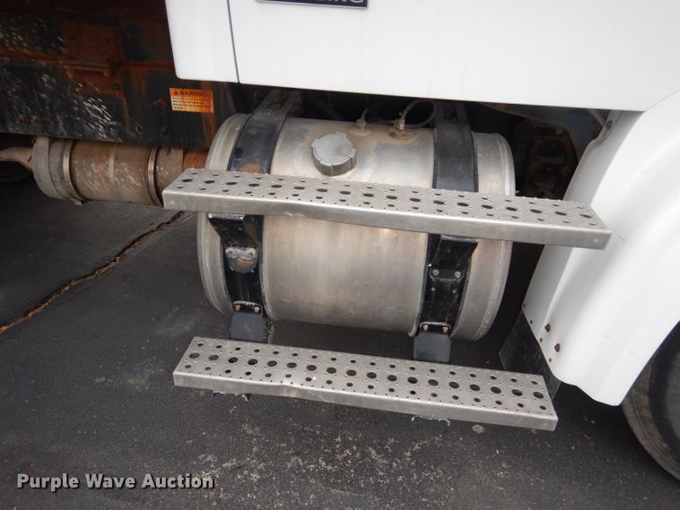 image for item DJ2861 2009 Sterling L7500  dump truck