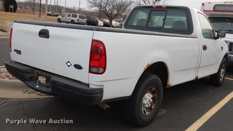 image for item DJ2862 2001 Ford F150 XL  pickup truck