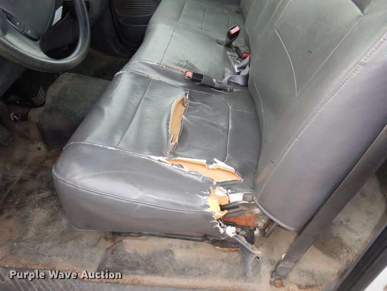 image for item DJ2862 2001 Ford F150 XL  pickup truck