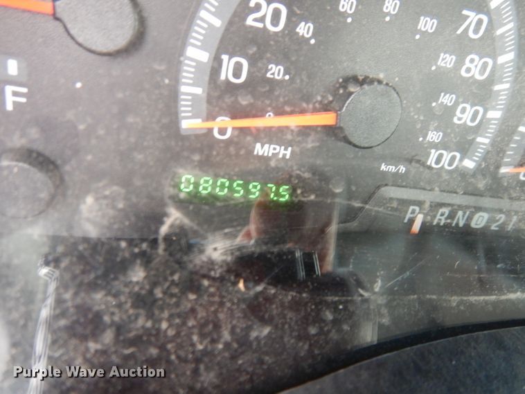 image for item DJ2862 2001 Ford F150 XL  pickup truck