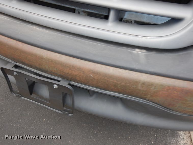 image for item DJ2862 2001 Ford F150 XL  pickup truck