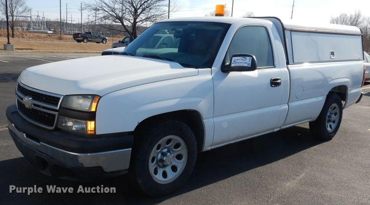 image for item DJ2868 2006 Chevrolet Silverado 1500  pickup truck