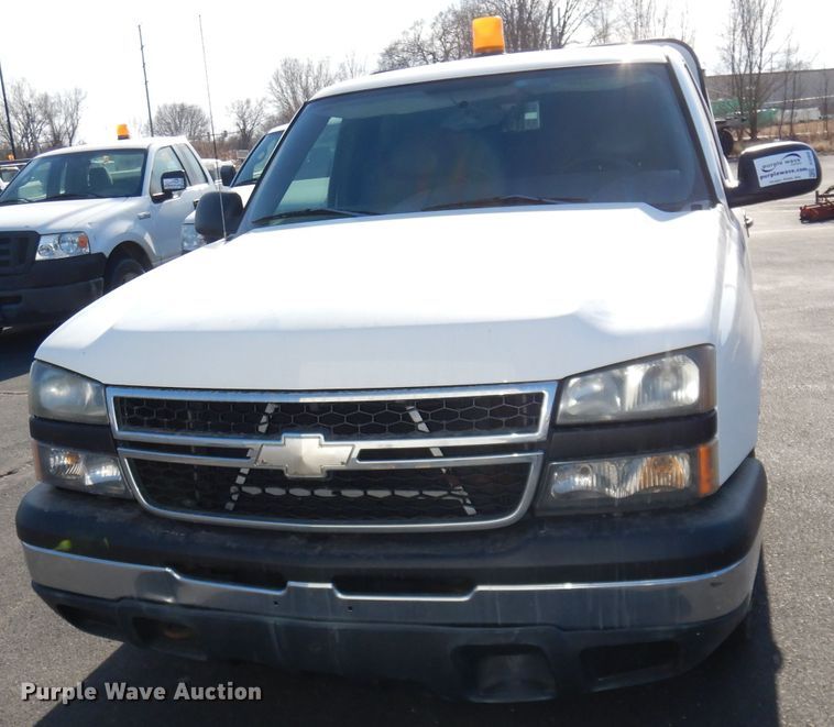 image for item DJ2868 2006 Chevrolet Silverado 1500  pickup truck