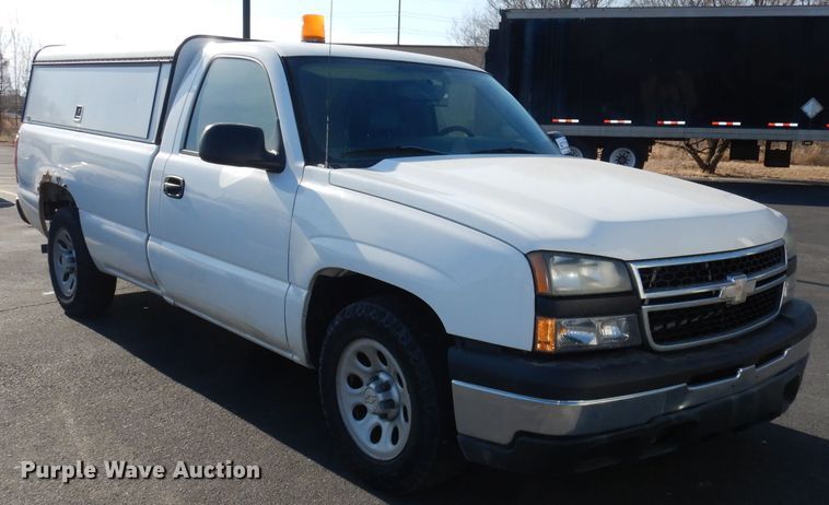 image for item DJ2868 2006 Chevrolet Silverado 1500  pickup truck