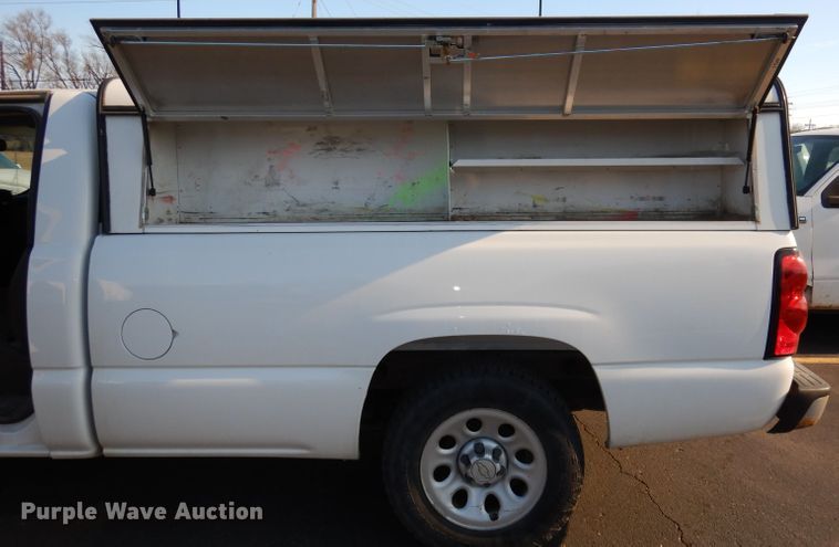 image for item DJ2868 2006 Chevrolet Silverado 1500  pickup truck