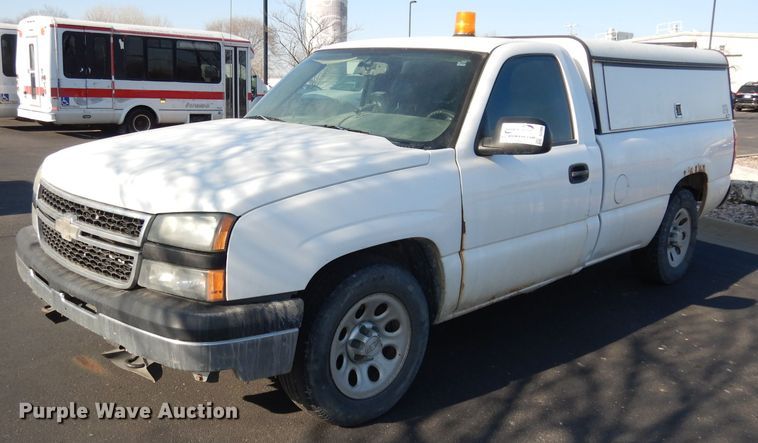 image for item DJ2869 2006 Chevrolet Silverado 1500  pickup truck