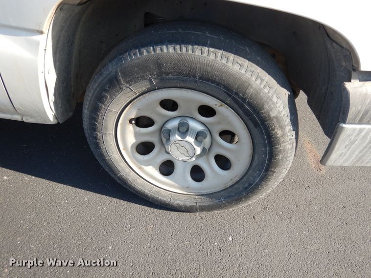 image for item DJ2869 2006 Chevrolet Silverado 1500  pickup truck