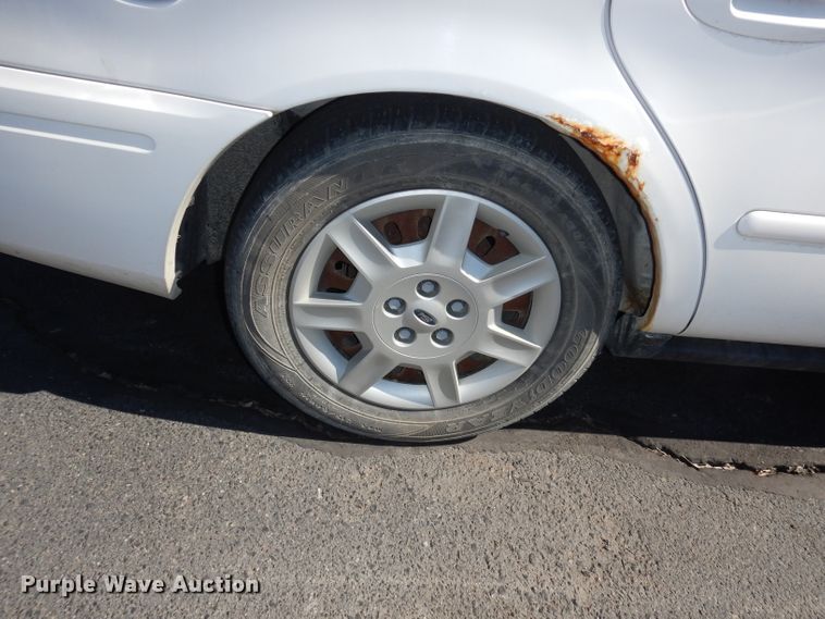 image for item DJ2870 2006 Ford Taurus SE