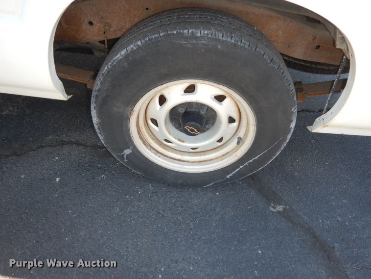 image for item DJ2871 2001 Chevrolet S10  Ext. Cab pickup truck