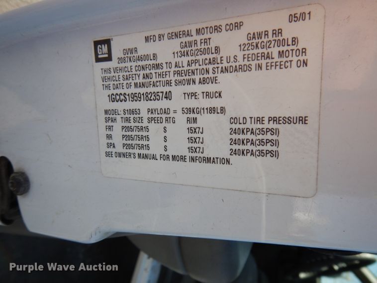 image for item DJ2871 2001 Chevrolet S10  Ext. Cab pickup truck