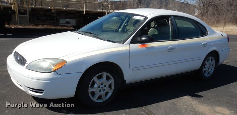 image for item DJ2872 2006 Ford Taurus SE